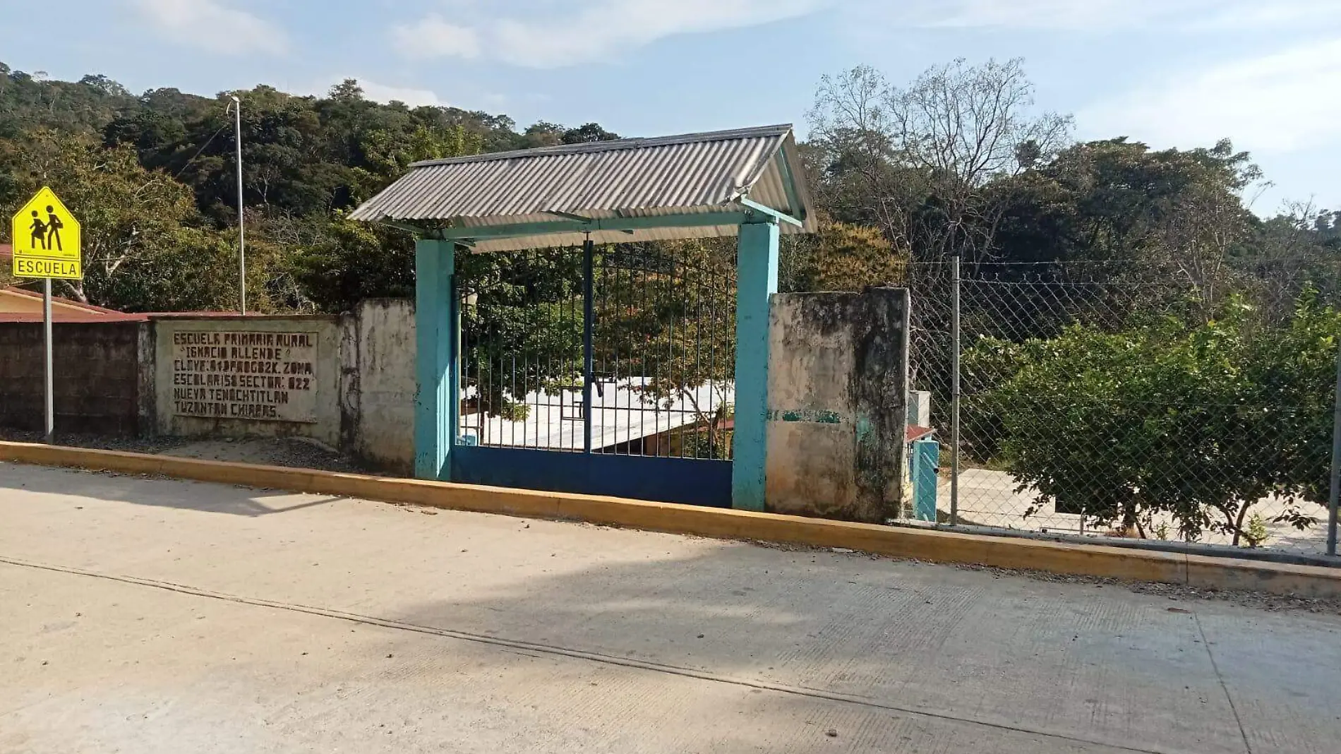 escuela cerrada